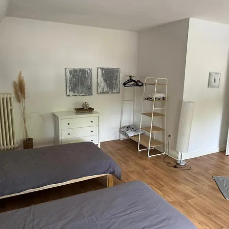 Apartmán Zentral Gelegene 3 Zimmerwohnung Mit Zwei Schlafzimmern Ideal Fuer Monteure