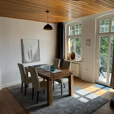 Zentral Gelegene 3 Zimmerwohnung Mit Zwei Schlafzimmern Ideal Fuer Monteure Apartmán Bad Oeynhausen