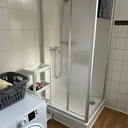 Zentral Gelegene 3 Zimmerwohnung Mit Zwei Schlafzimmern Ideal Fuer Monteure * Bad Oeynhausen