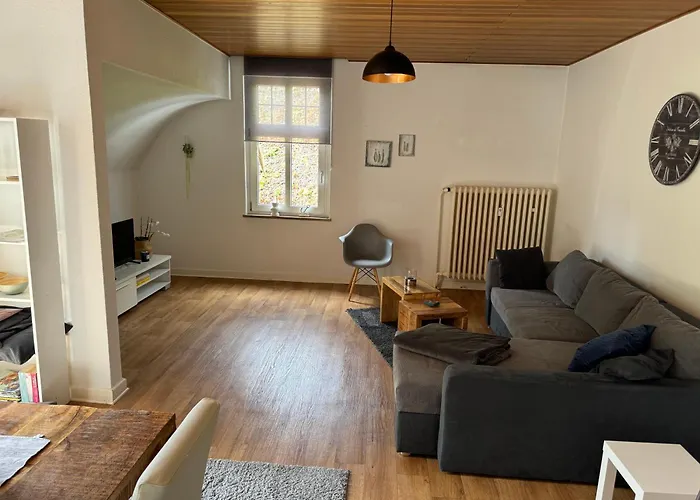 Zentral Gelegene 3 Zimmerwohnung Mit Zwei Schlafzimmern Ideal Fuer Monteure 公寓 *