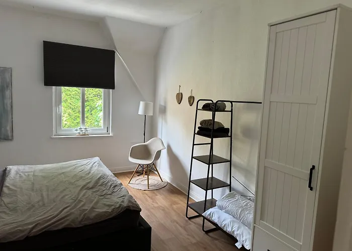 Zentral Gelegene 3 Zimmerwohnung Mit Zwei Schlafzimmern Ideal Fuer Monteure *